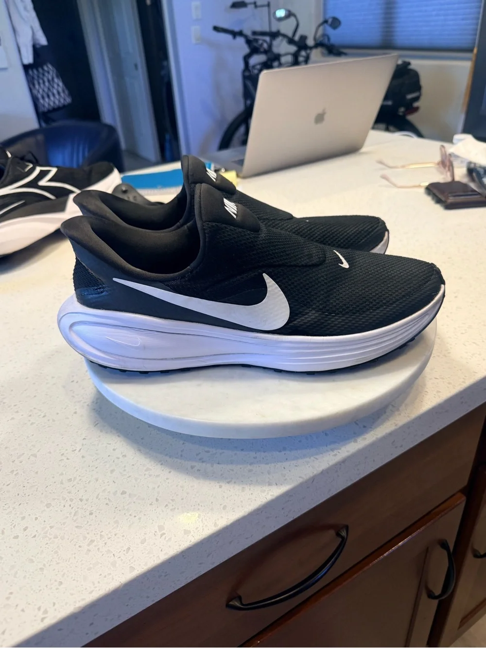 Nike Men's Revolution 8 Easy On Road Running Shoes
